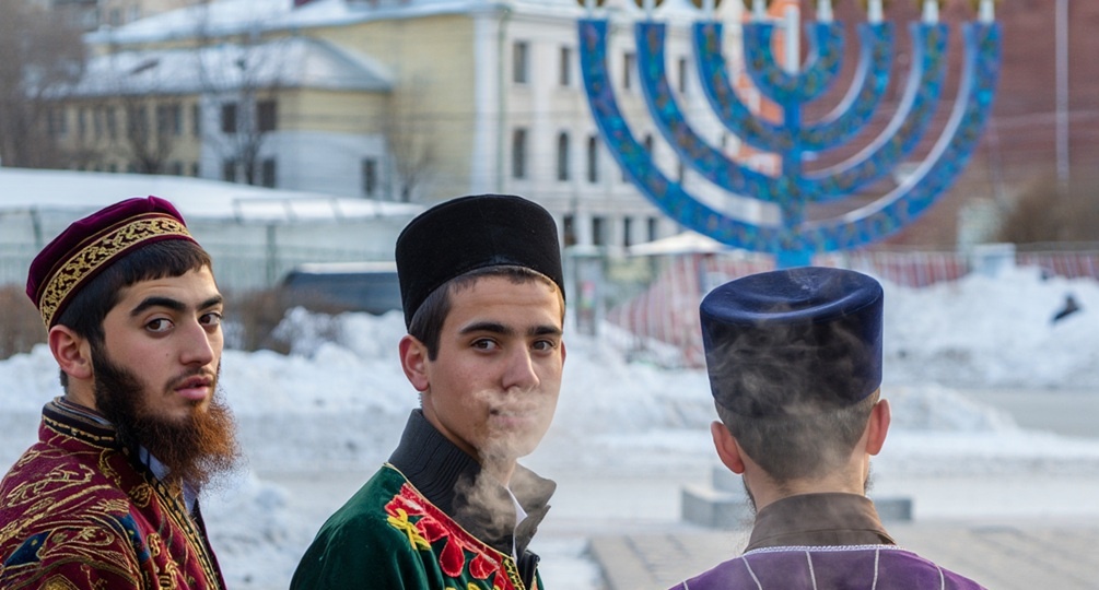 Москва прижала евреев в угоду исламистам: Хануку впервые за 35 лет запрещено праздновать открыто, иудейскую общину заставляют прятаться