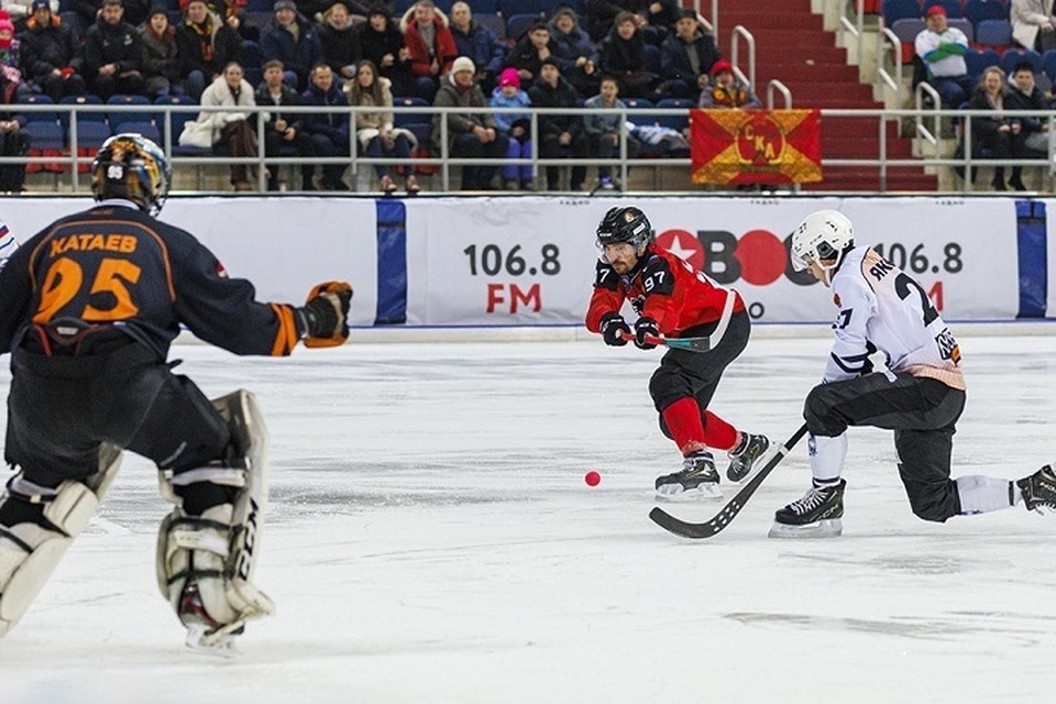    Армейцы продолжают возглавлять турнирную таблицу. Фото: ХК «СКА-Нефтяник»