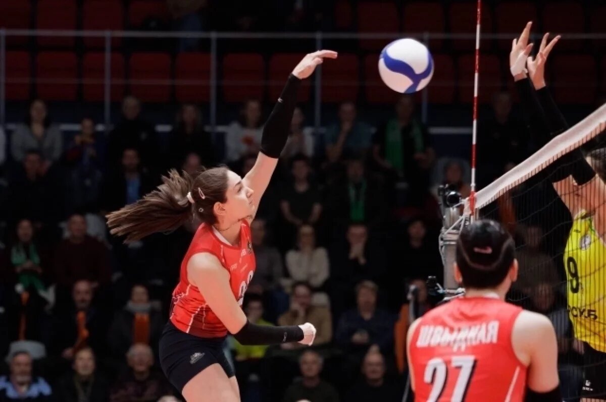    Волейболистки «Уралочки» обыграли «Ленинградку» в матче чемпионата России
