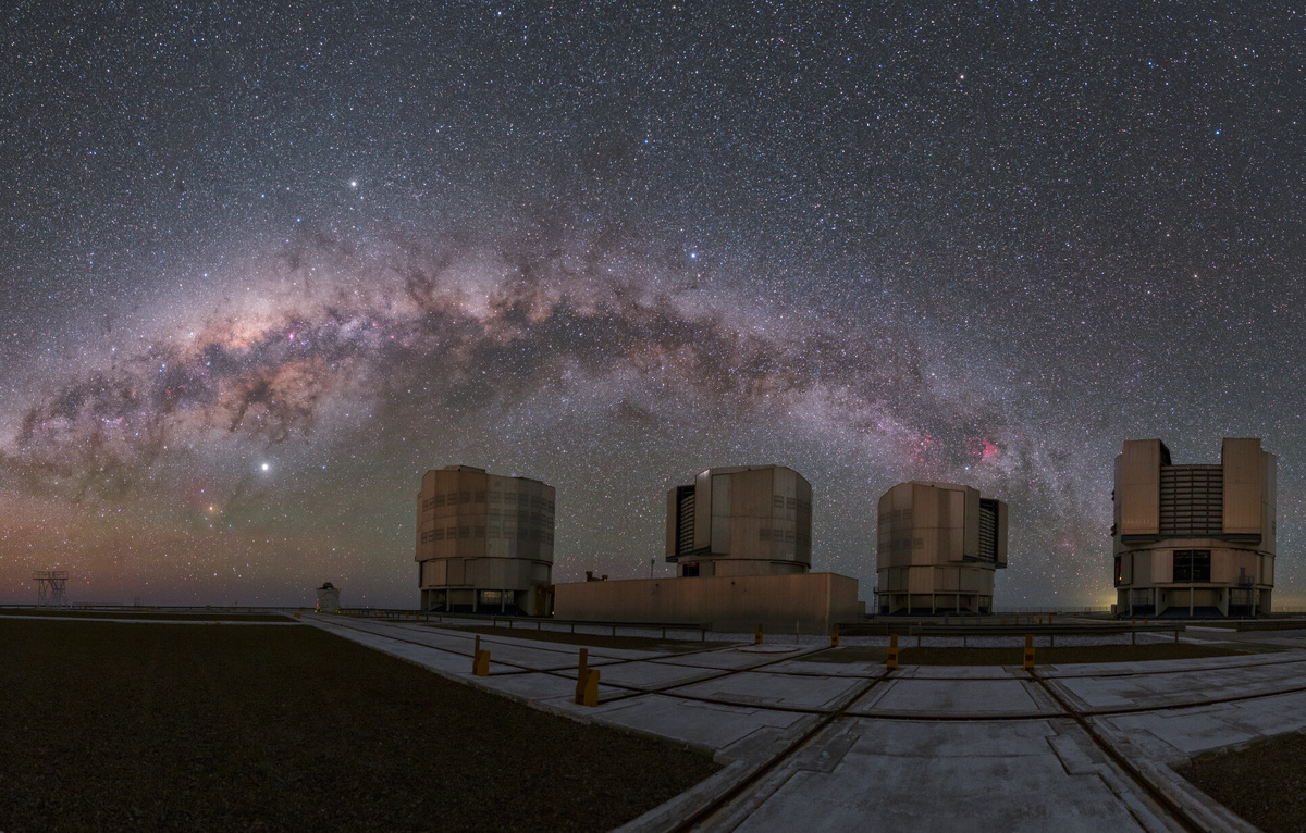    Обсерватория Параналь Европейской южной обсерватории в Чили  ESO/P. Horálek