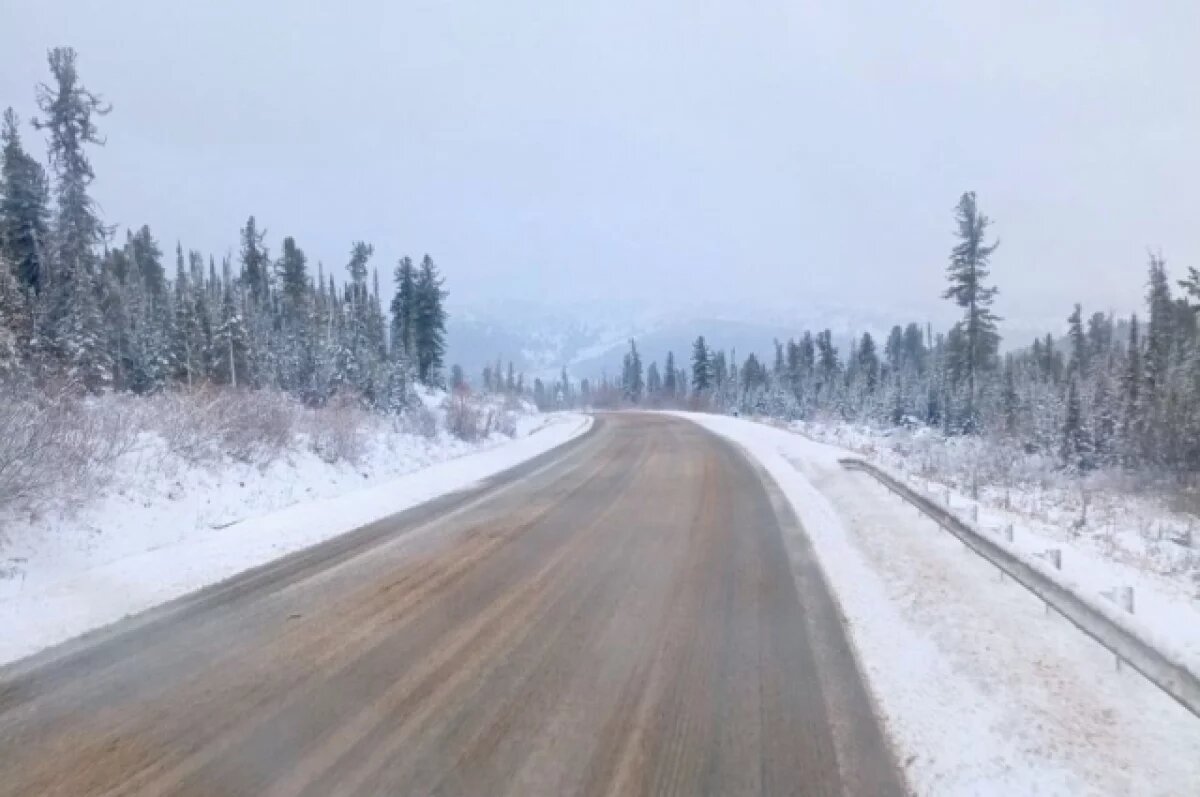    Из-за ДТП с фурой парализовало движение на Глубоком обходе Красноярска