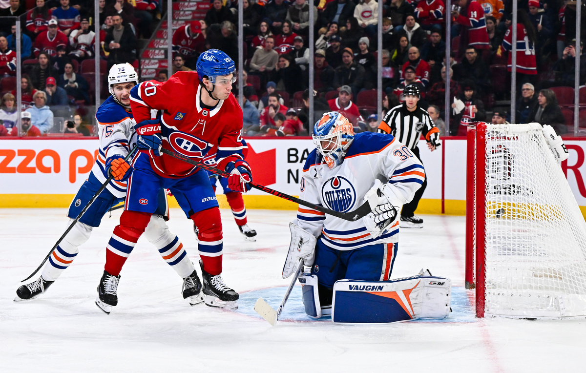    Иван Демидов (в центре)  Minas Panagiotakis/Getty Images