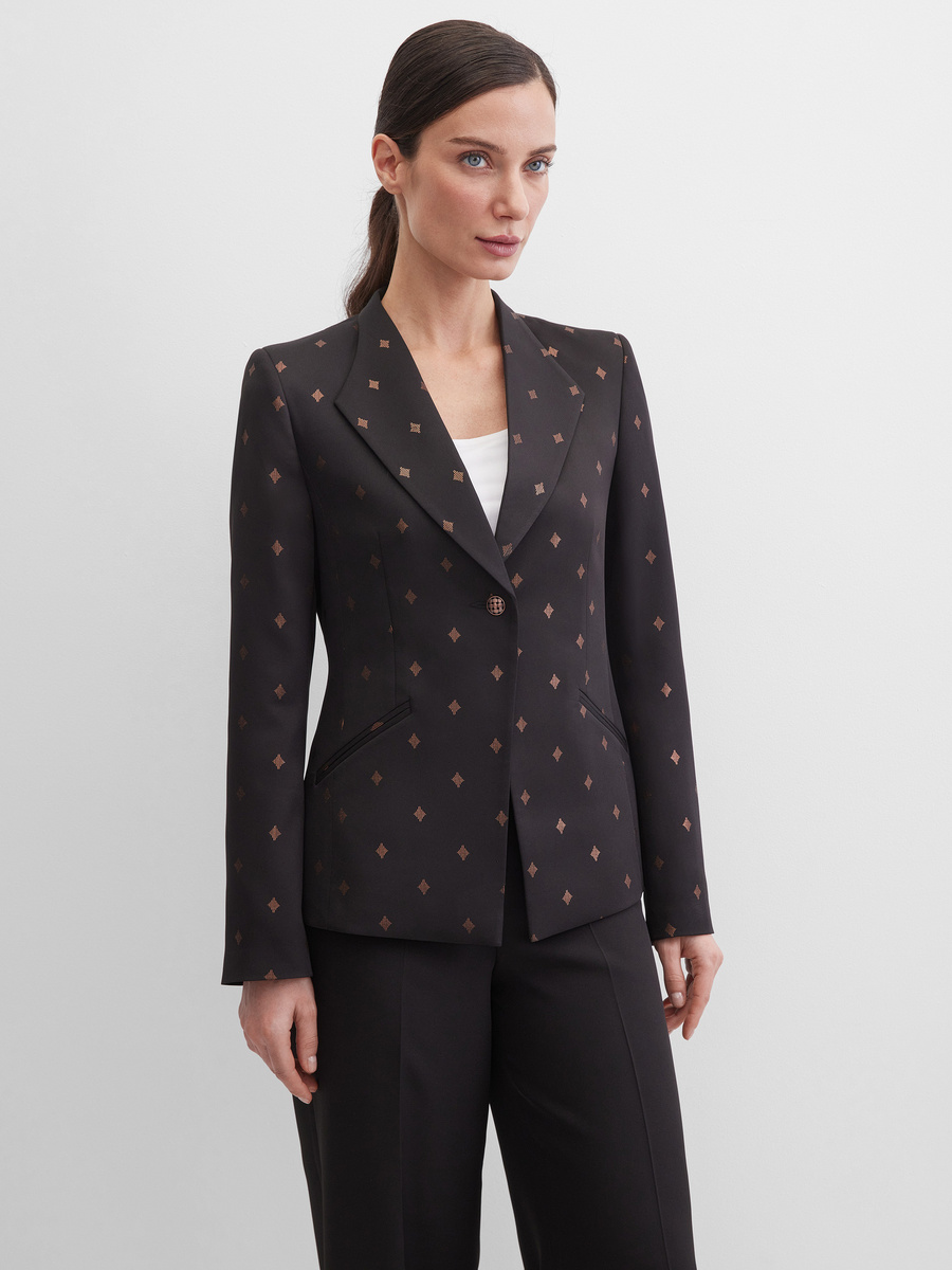 Пиджак: 14 990 руб. Модель: 0812224 Артикул ткани: СВ335
Состав: 50% вискоза, 47% полиэстер, 3% лайкра Подкладка: 100% вискоза