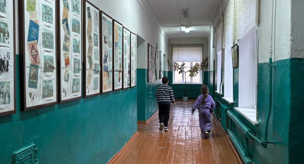 «Иначе мы вымрем»: реформа школ привела к их ликвидации