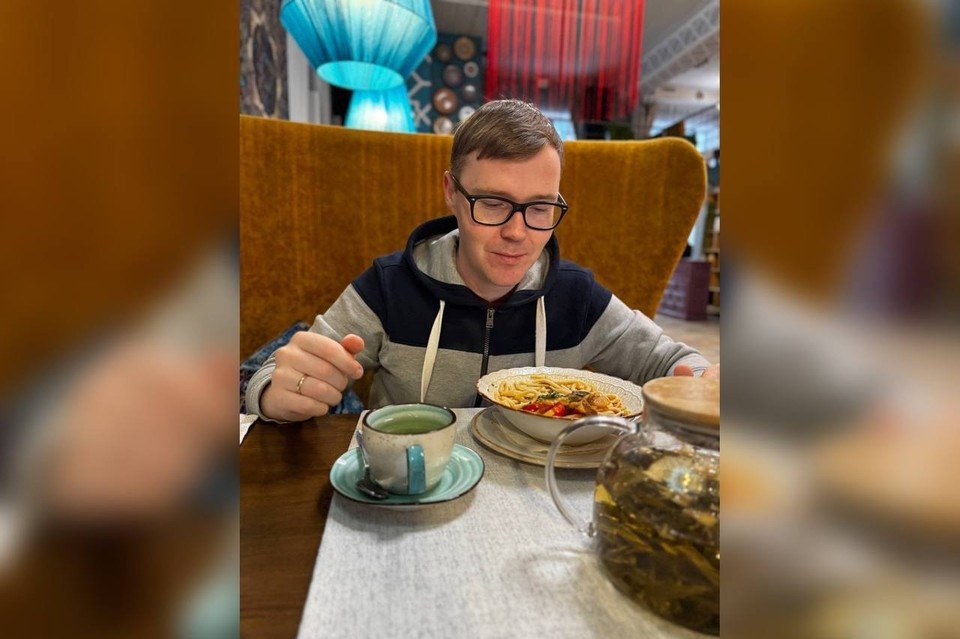    В Екатеринбурге скончался популярный блогер Алексей Мельников. Фото: Мельников в городе