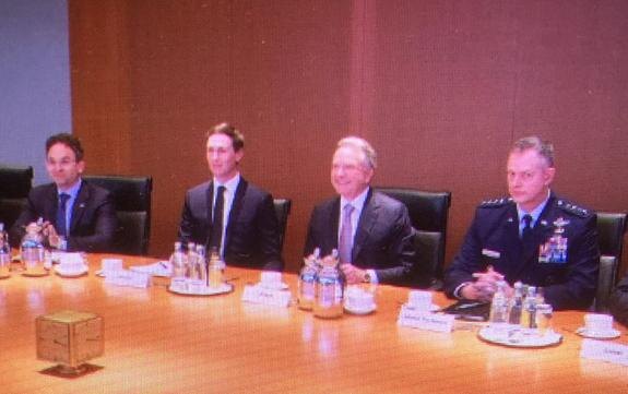    Главком НАТО в Европе Гринкевич на переговорах в Берлине