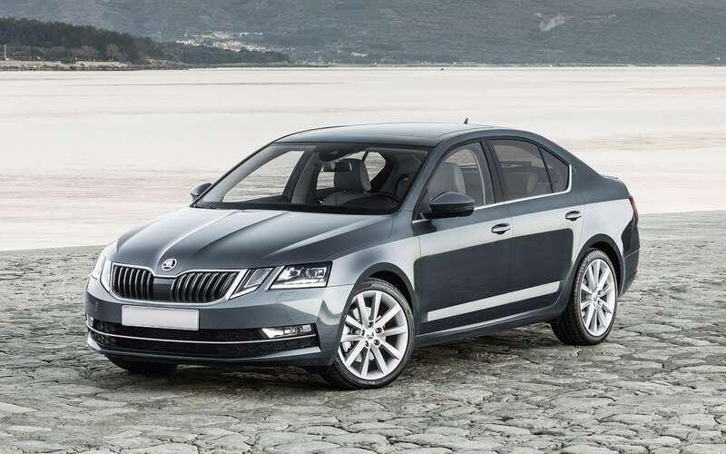    Диапазон цен Skoda Octavia невероятно широк: от 300 тысяч рублей за ушатанные экземпляры с пробегами порядка 400 тысяч км и до 3 млн рублей за более-менее свежие машины.