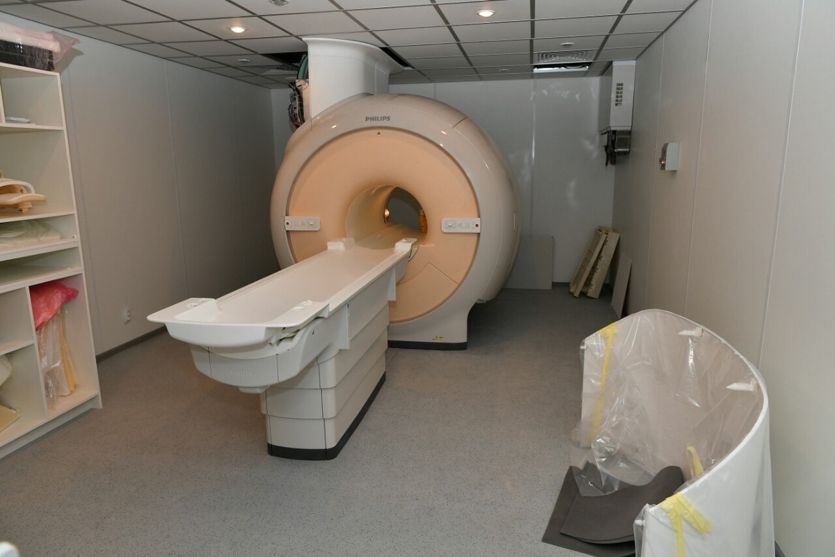    Аппарат МРТ в Перинатальном центре в Петрозаводске. Фото: "Республика"/Сергей Юдин
