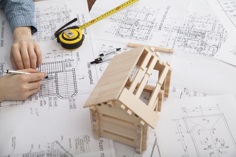    Многие задаются вопросами: "как спроектировать дом, который "растет" вместе с семьей" и "как построить частный дом по этапам, чтобы въехать быстрее? / iStock