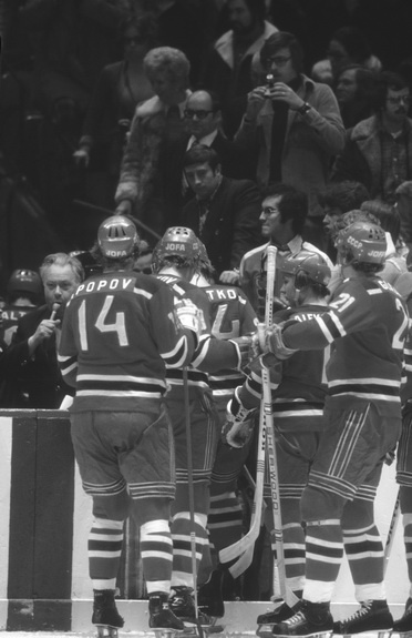 Филадельфия. Хоккейсты ЦСКА в знак протеста покидают лёд.