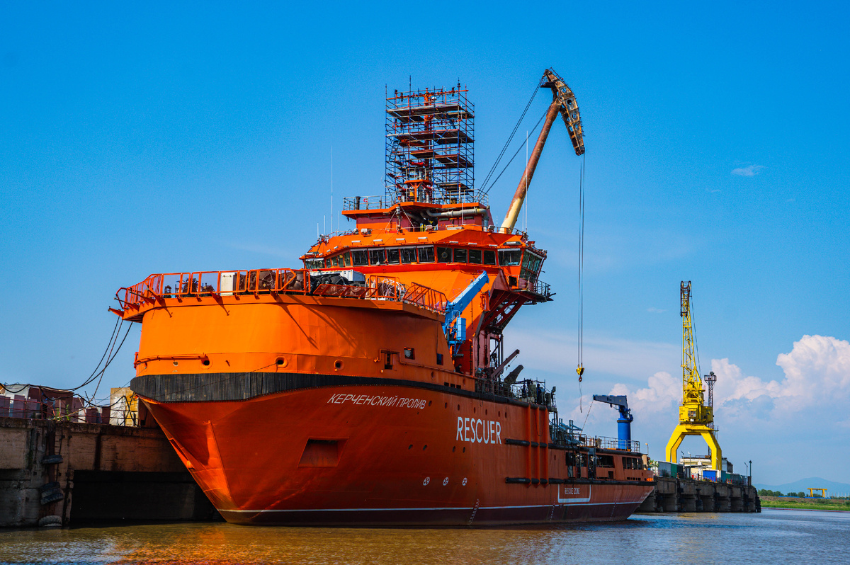 Очередной заказ амурских корабелов ОСК у достроечного пирса