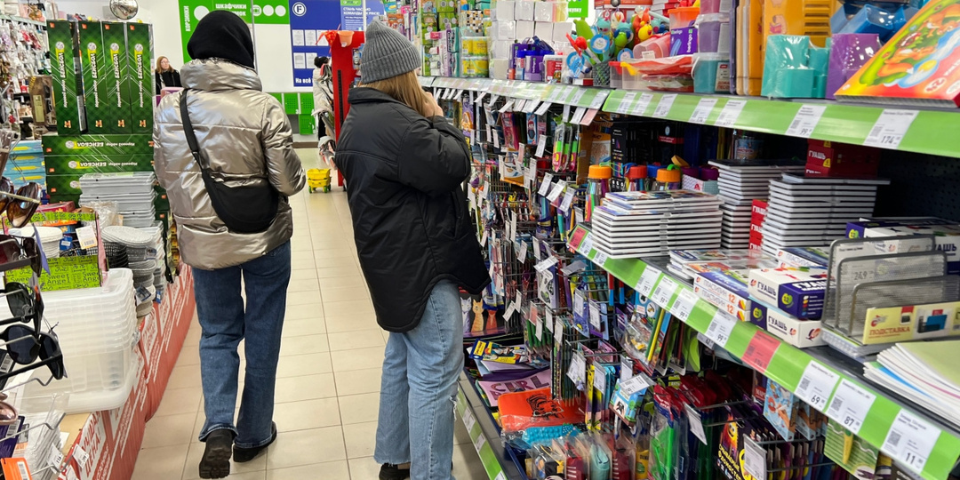 Экономист предупредил россиян о резком скачке цен на новогодние продукты: когда ждать пика и что будет потом