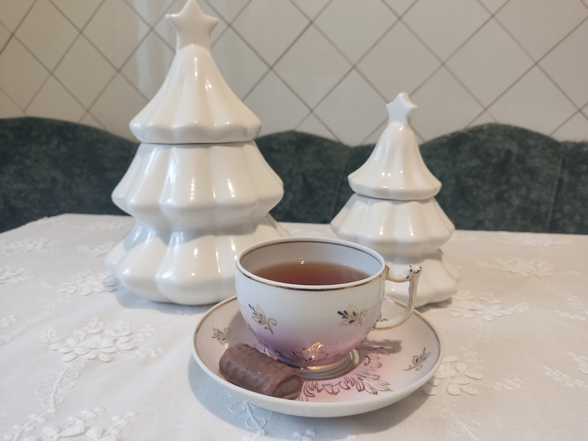 Елок много не бывает