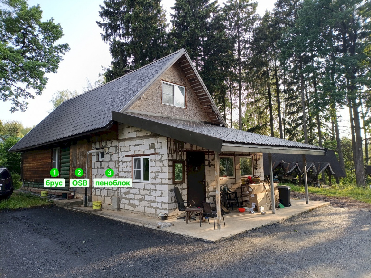 Построен в 1937 году, принадлежит внуку основателя этого товарищества.