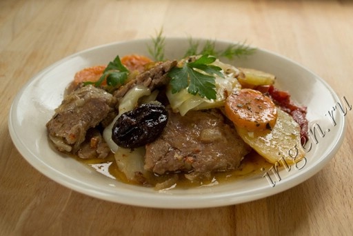 Жаркое с черносливом