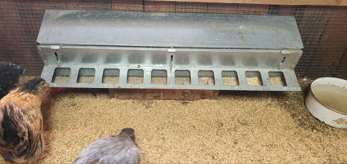 Экономичная кормушка в реальных условиях