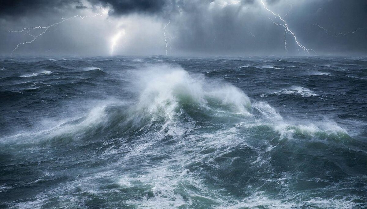 День, помогающий расчистить завалы и направить себя во время бури.