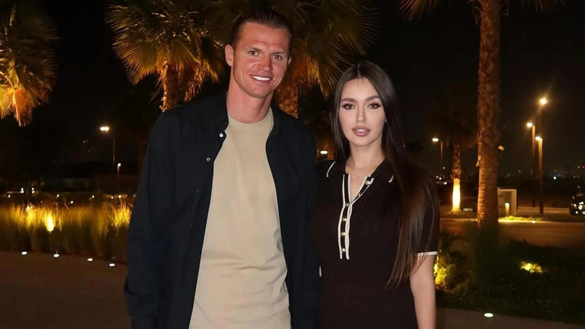    Дмитрий Тарасов и Анастасия Костенко. Фото: Instagram (Запрещён в РФ) @tarasov23