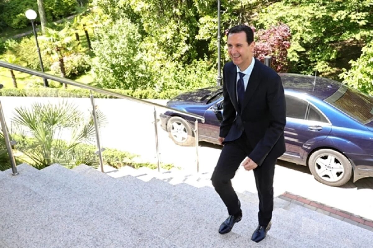    The Guardian: Башар Асад учится на офтальмолога в России