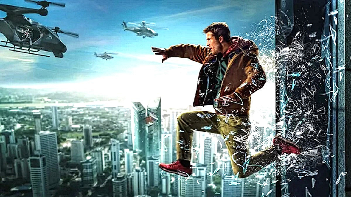 А тяжеленький Шварценеггер в своём "Бегущем человеке" так порхать над городом не умел. 