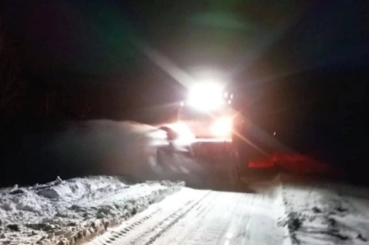    Дорожники разблокировали занесённый снегом проезд в Анненково