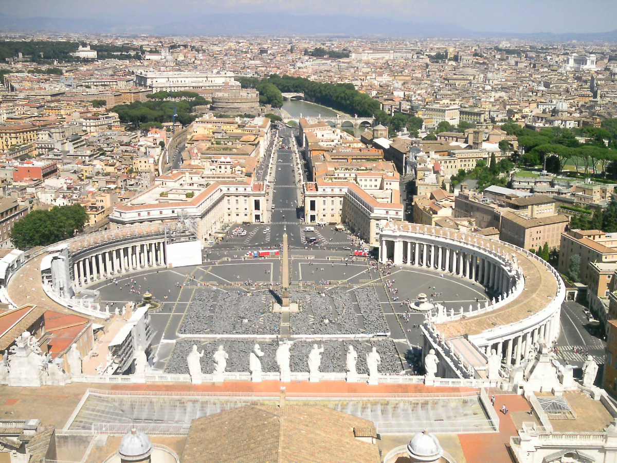 Площадь собора Святого Петра