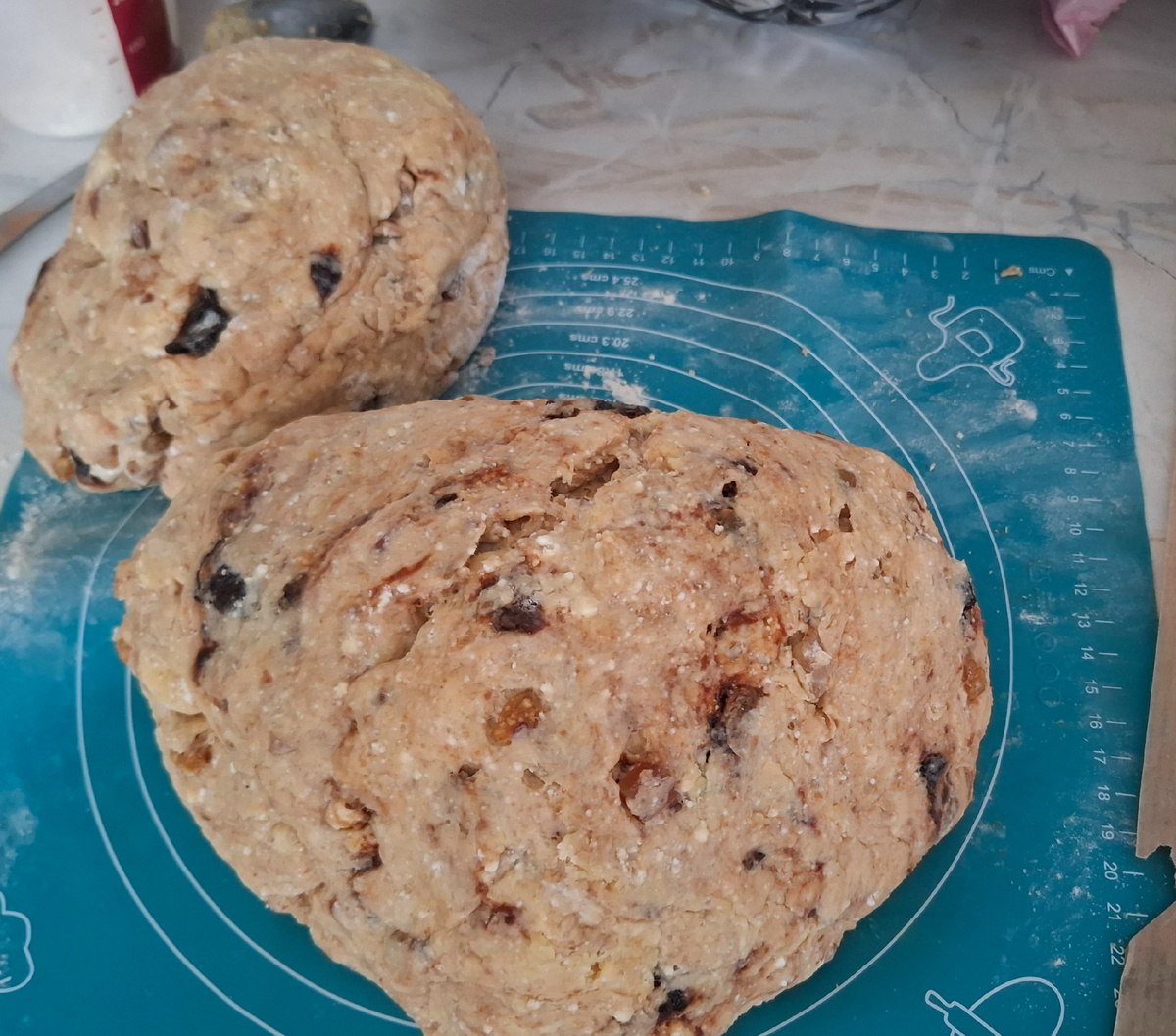 В один шарик даже не смогла замесить, сделала два.