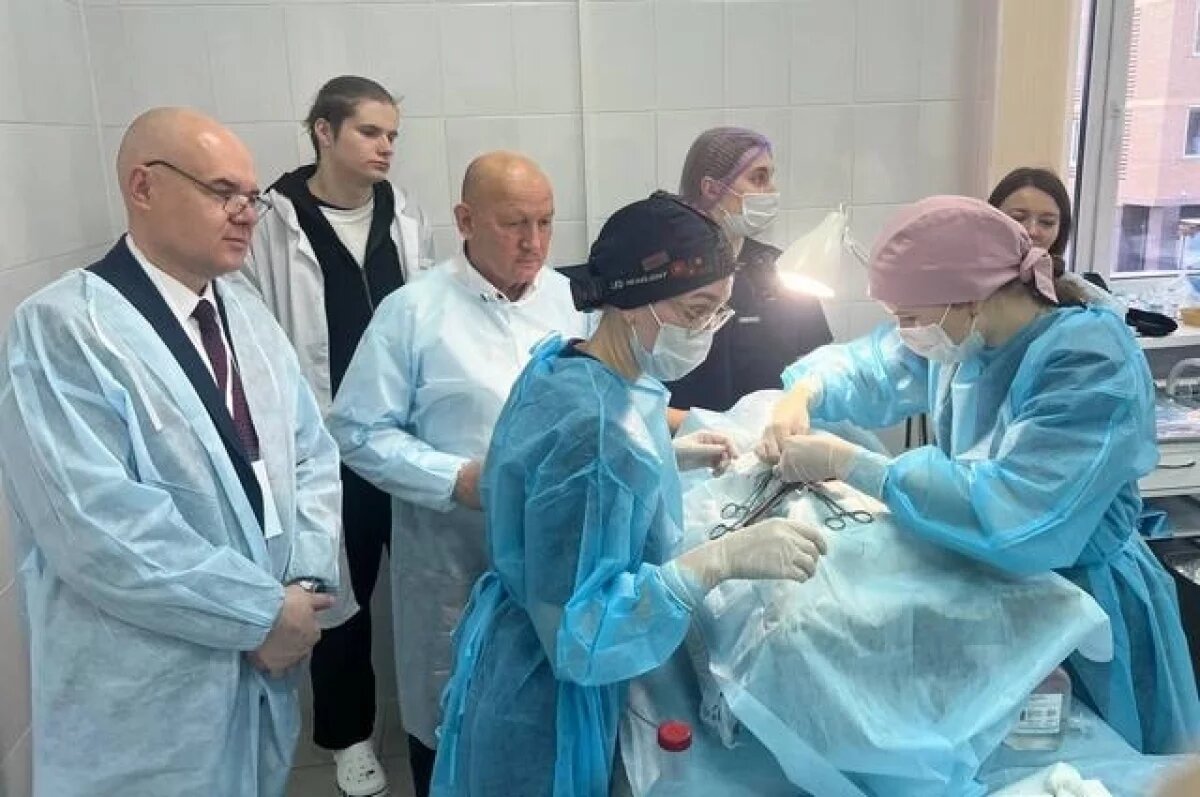    Новосибирские студенты победили на Международной олимпиаде по хирургии