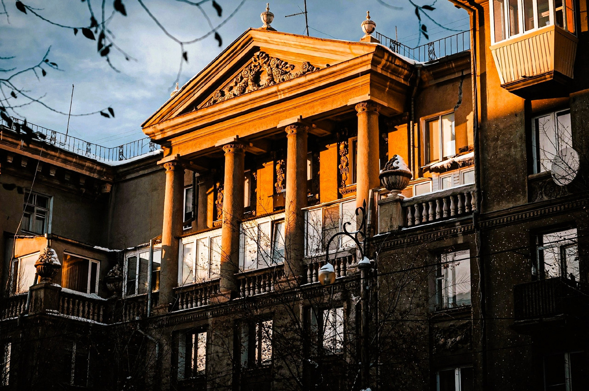 Портики на улице Ленинградской