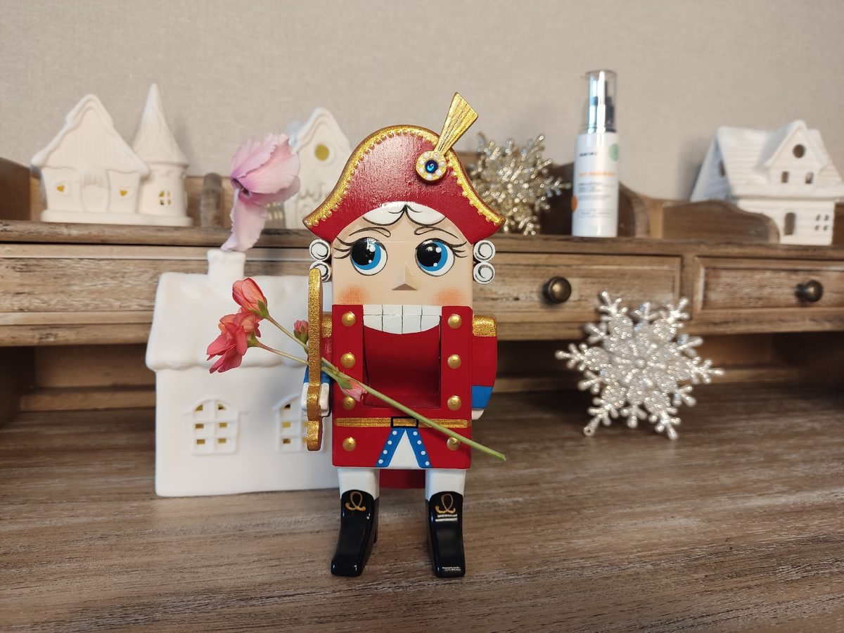 Что вам слышится в предновогоднем настроении? Вальс снежных хлопьев или вальс цветов?