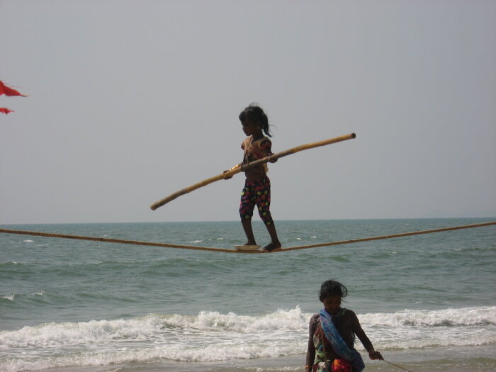 Везде, прежде чем попросить денег, стараются что-то дать взамен / Фото: Vostok.Today