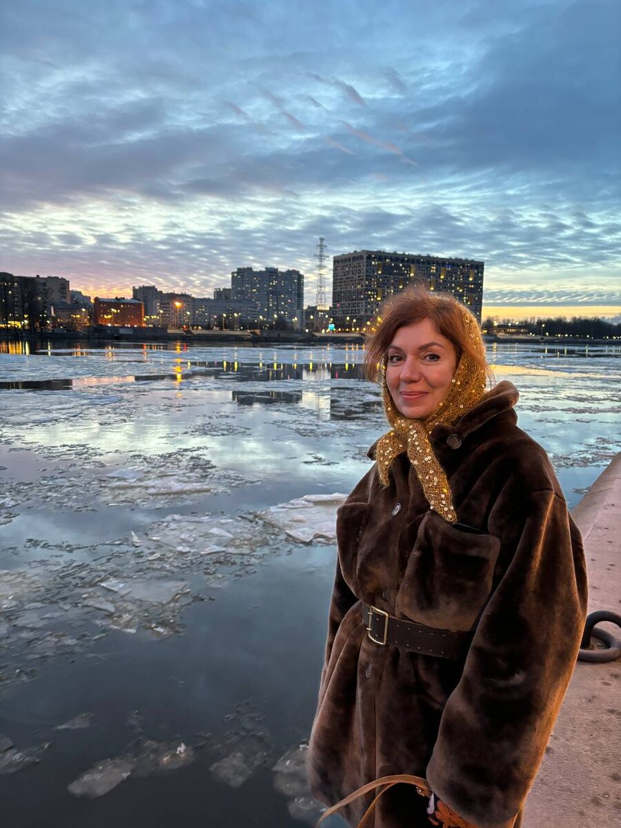 Живое фото. Автор вчера. У дома, у Невы. 