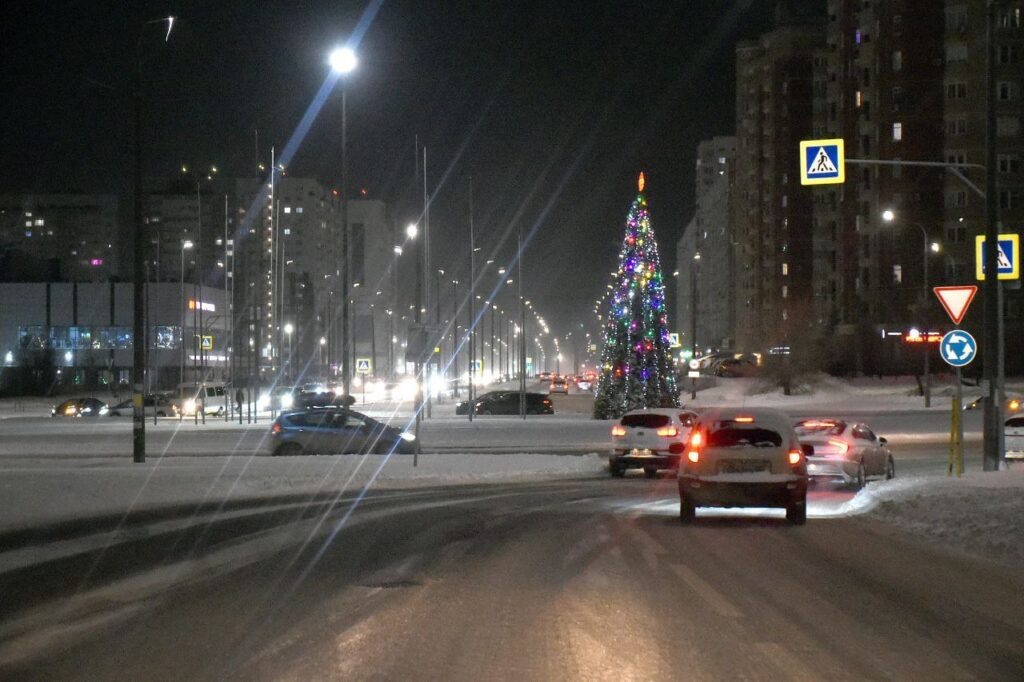     С улиц Оренбурга за выходные вывезли более 7 тысяч кубометров снега Оренбуржье
📷    С улиц Оренбурга за выходные вывезли более 7 тысяч кубометров снега Оренбуржье
