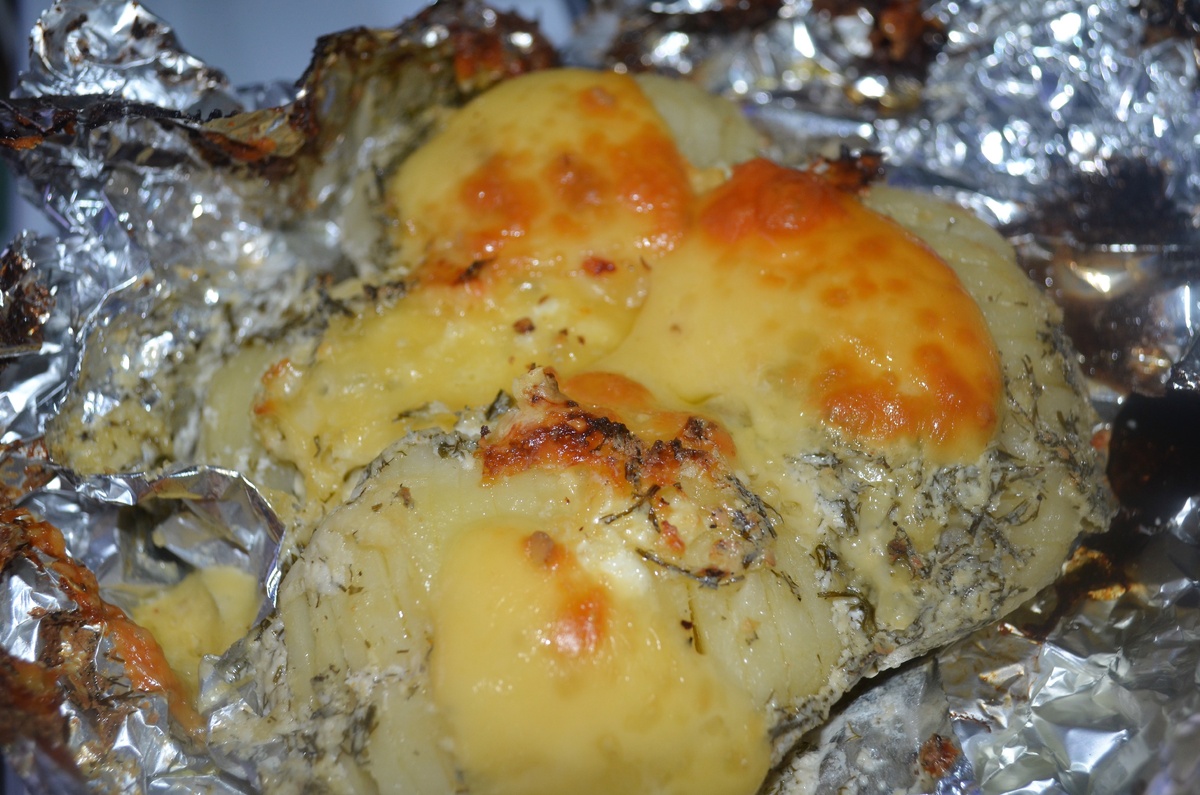     Картошка-гармошка с сыром