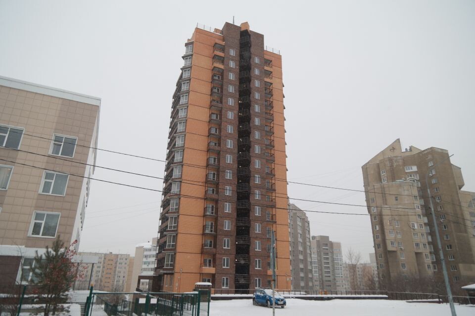    ул. Папанинцев, 143/145 . Источник: Олег Укладов