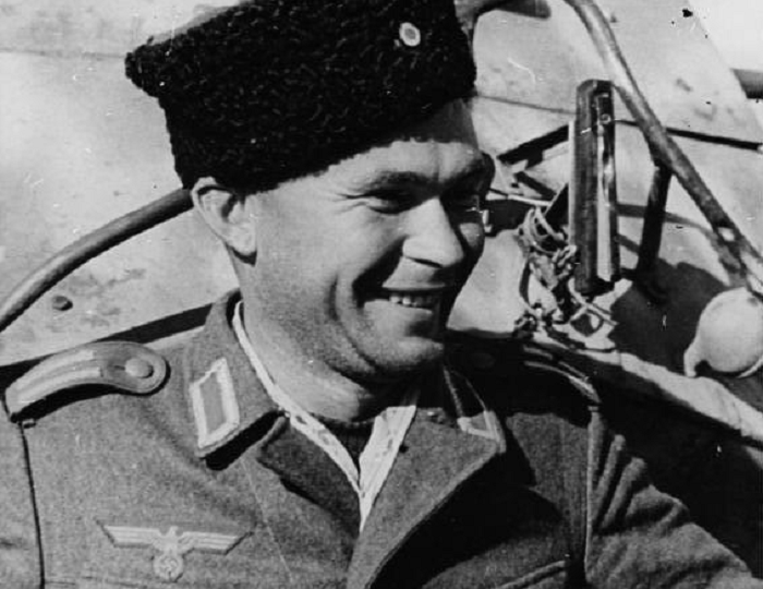 Как татуировка сгубила предателя и полицая