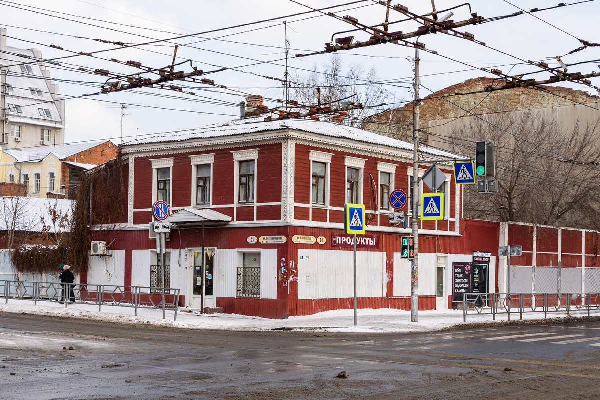 Галактионовская, 73 / Льва Толстого, 68