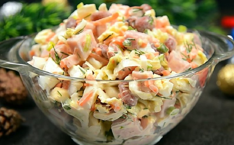 Готовим простую, но интересную замену привычного Оливье для новогоднего стола 