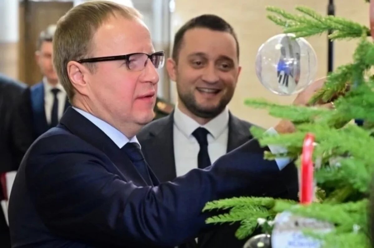    Виктор Томенко дал старт акции «Елка желаний» в Алтайском крае