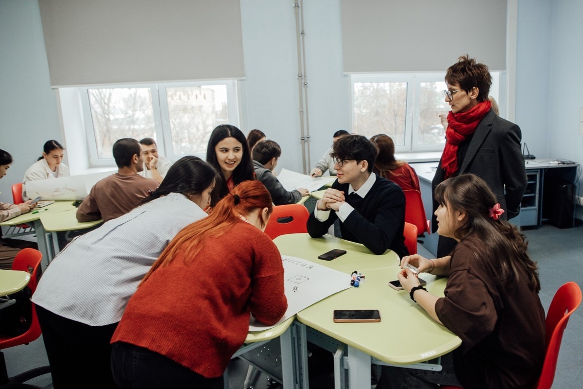    В вузе была разработана модель курсов повышения квалификации для школьных учителей