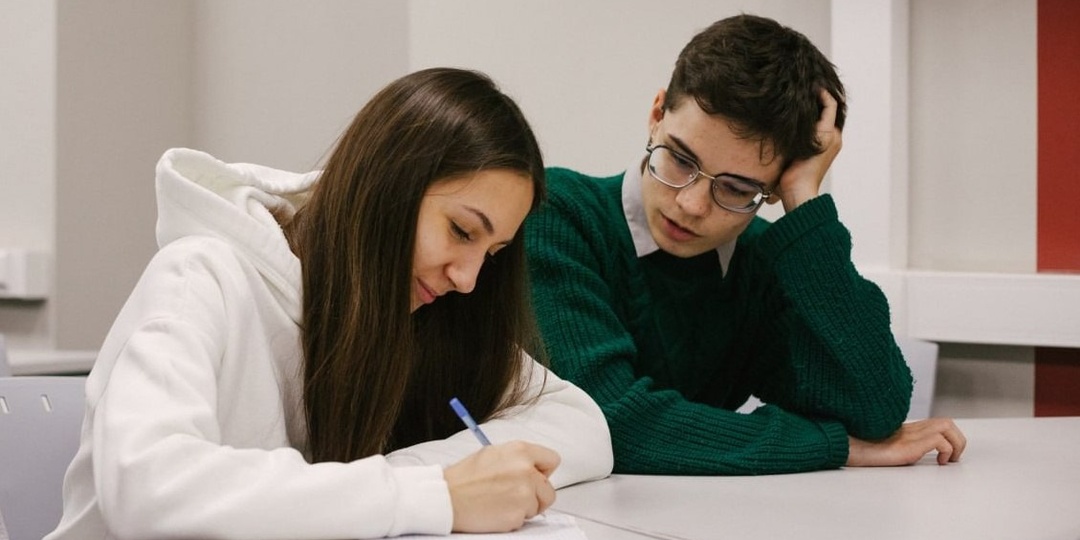 Норма или ошибка: Филологи ПсковГУ прокомментировали топ-10 слов, в которых россияне массово путают ударение