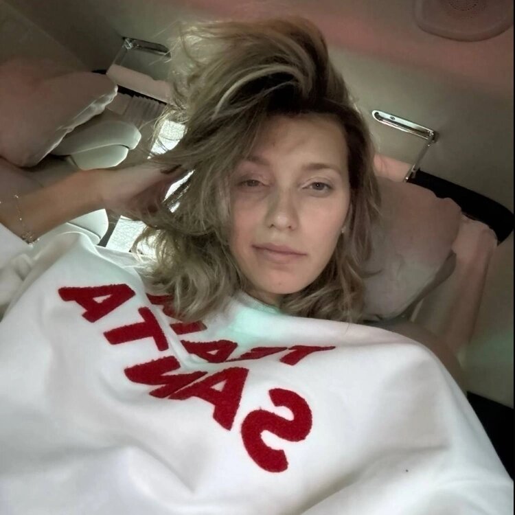 Регина Тодоренко после бессонных ночей из-за ребенка📷
