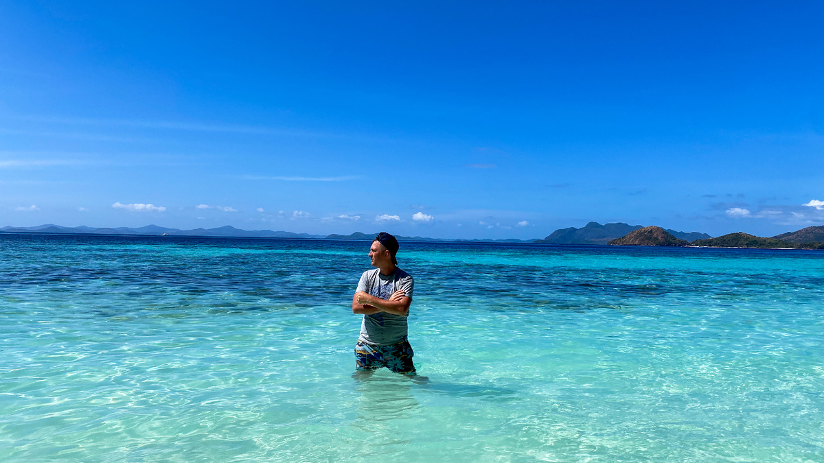 Тревел-блогер Иван Суханов