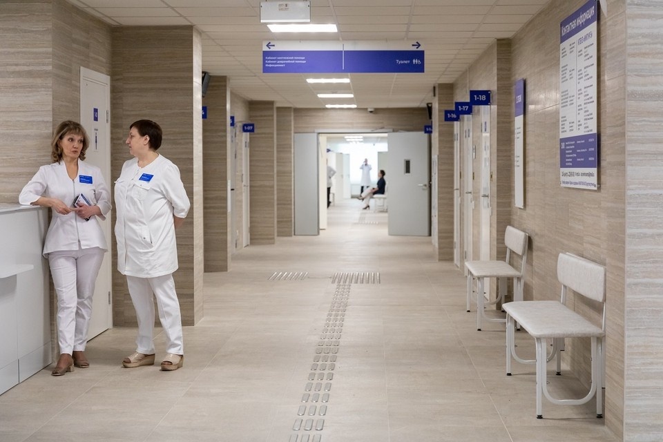    Рассказываем, по какому графику будут работать медучреждения Красноярска в январе 2026 года ЛЕНЦ Мария | Архив КП