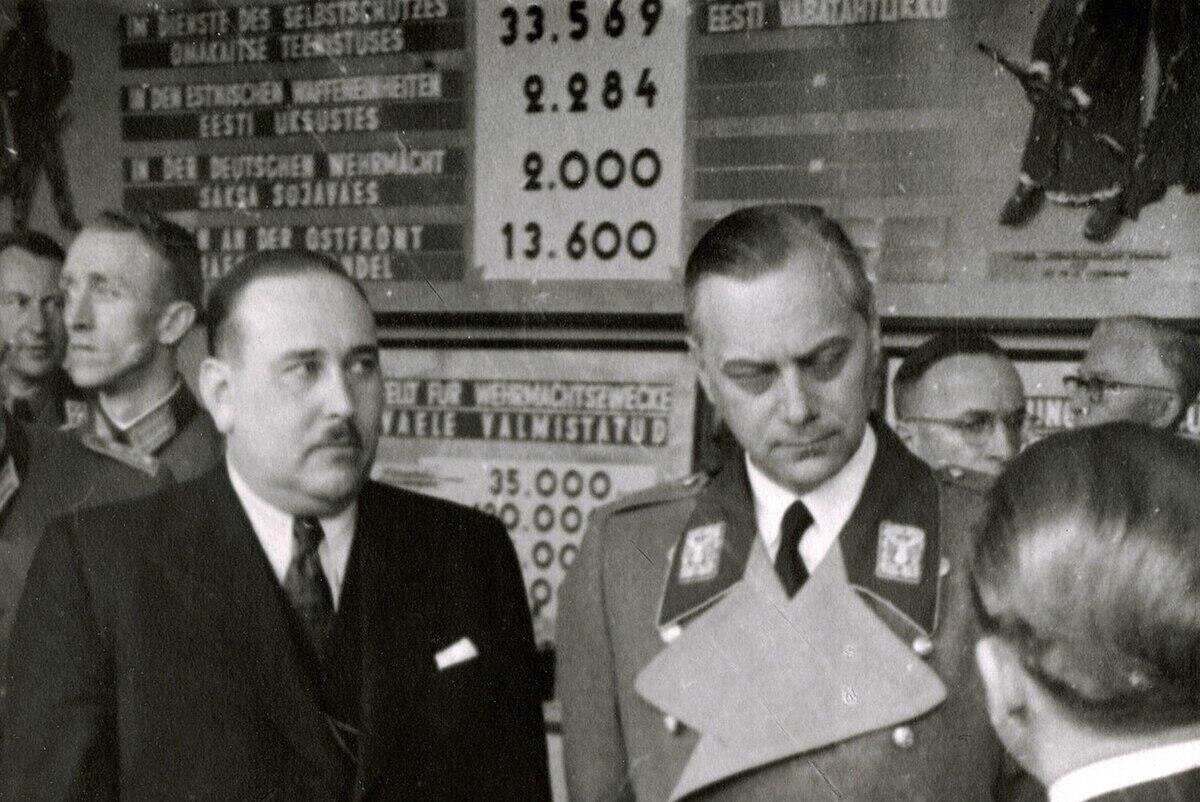 Альфред Розенберг (справа) и глава эстонского коллаборационистского самоуправления Хяльмар Мяэ, 1942 год © Public domain