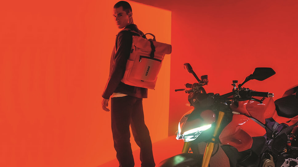 Компания Piquadro тесно сотрудничает не только с автомобильными компаниями, но и является официальным технологическим партнером футбольного клуба «Милан».📷Фото: Ducati