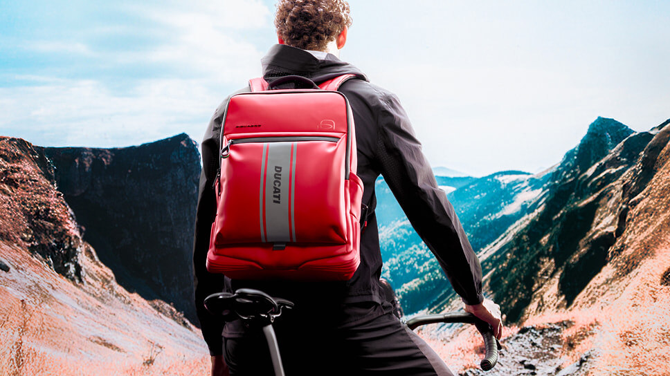 Коллекция Ducati х Piquadro.📷Фото: Ducati