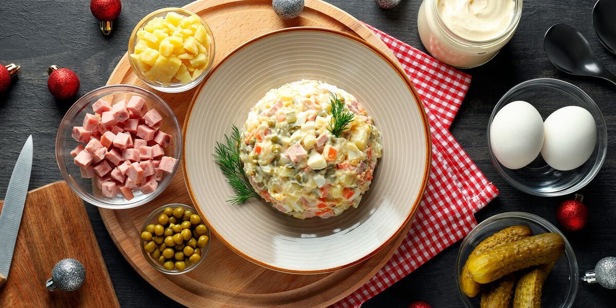 Создание главного салата страны — почти сакральный кулинарный ритуал