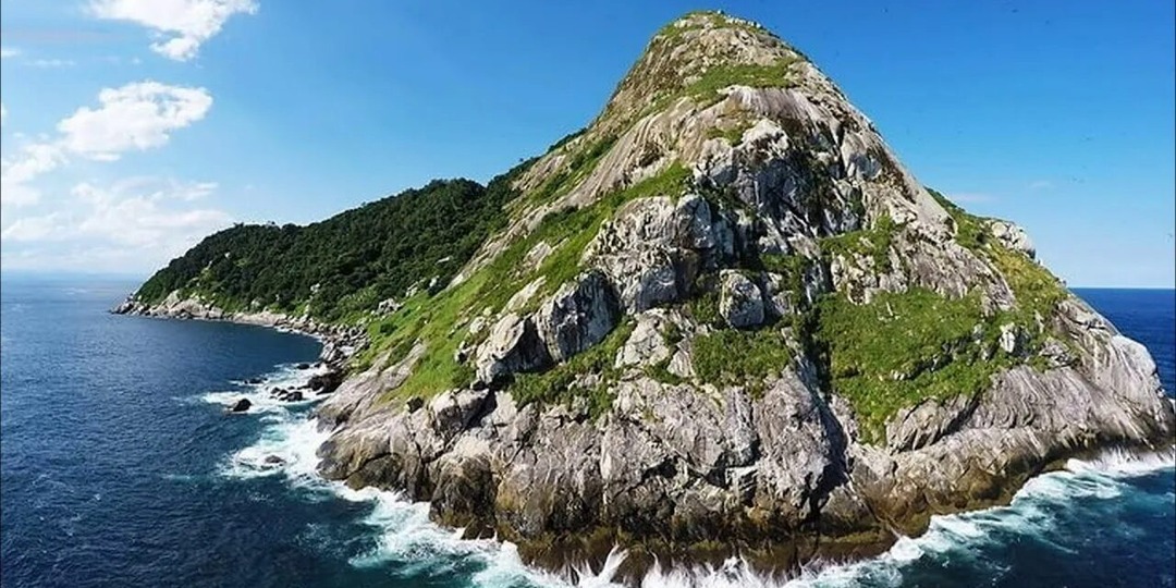 🌋 Острова на которые лучше не совать свой нос. Остров Кеймада-Гранди, Бразилия