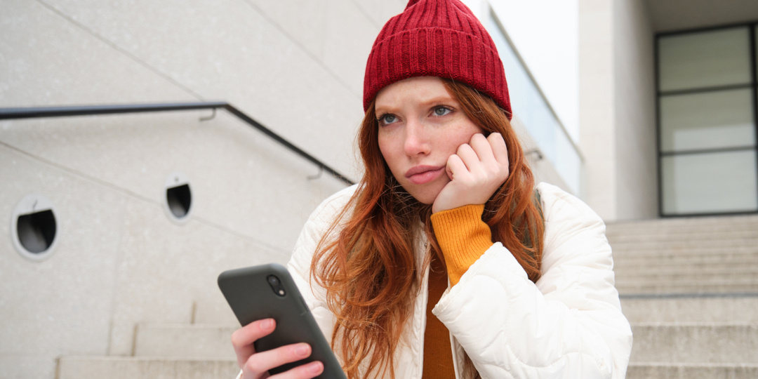 «Мошенники начали блокировать карты через ФИО» — объясняю суть новости